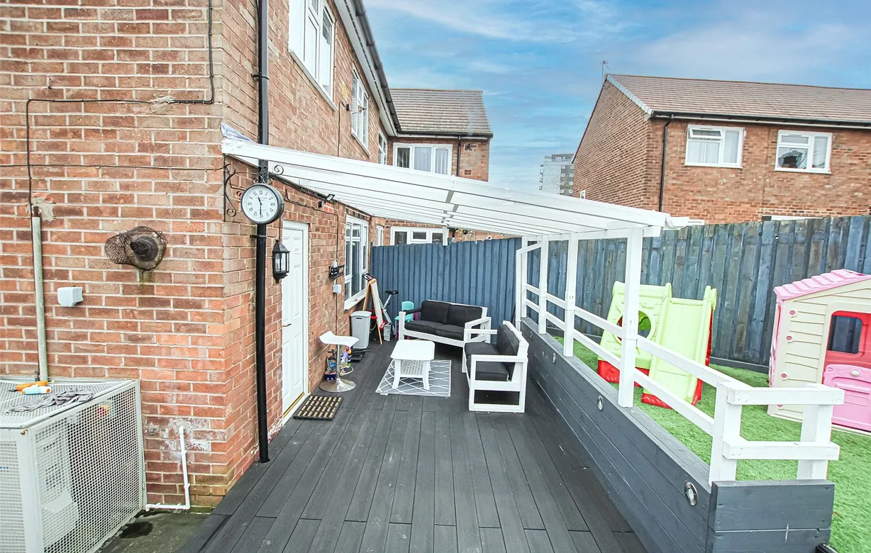 2 bedroom house to rent - Bentley Hurst