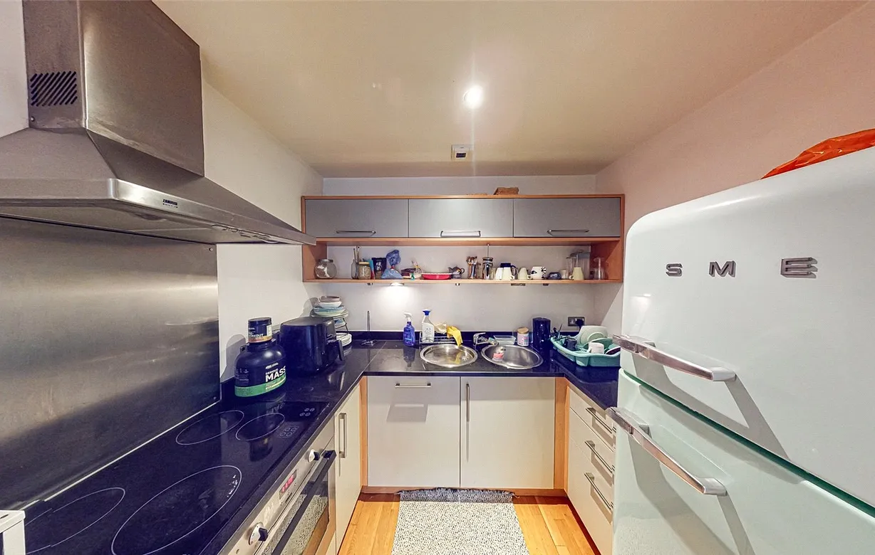 2 bedroom apartment to rent - Bentley Hurst