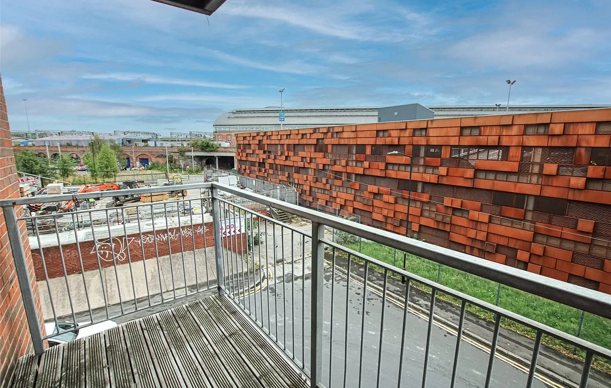 2 bedroom apartment to rent - Bentley Hurst
