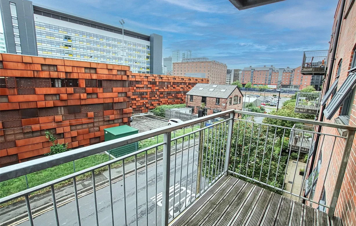 2 bedroom apartment to rent - Bentley Hurst