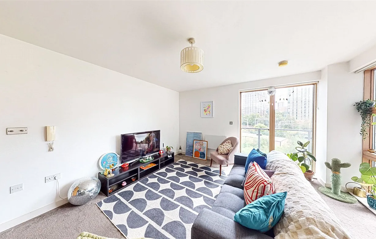 2 bedroom apartment to rent - Bentley Hurst