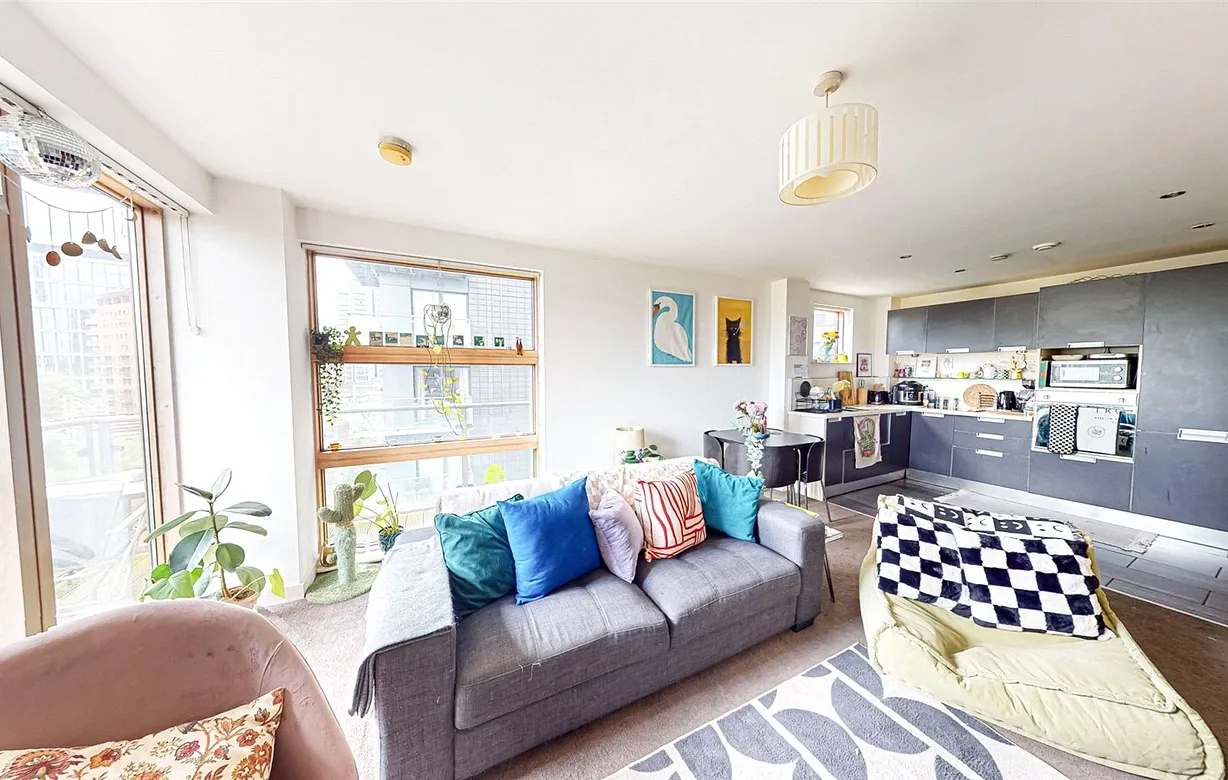 2 bedroom apartment to rent - Bentley Hurst