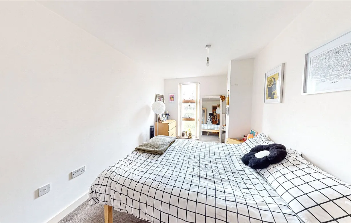 2 bedroom apartment to rent - Bentley Hurst