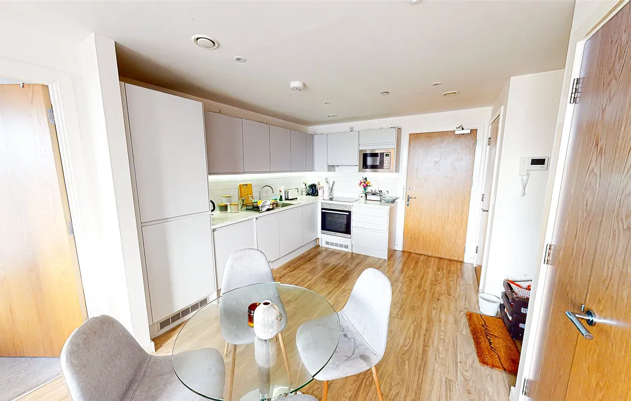 2 bedroom apartment for sale - Bentley Hurst