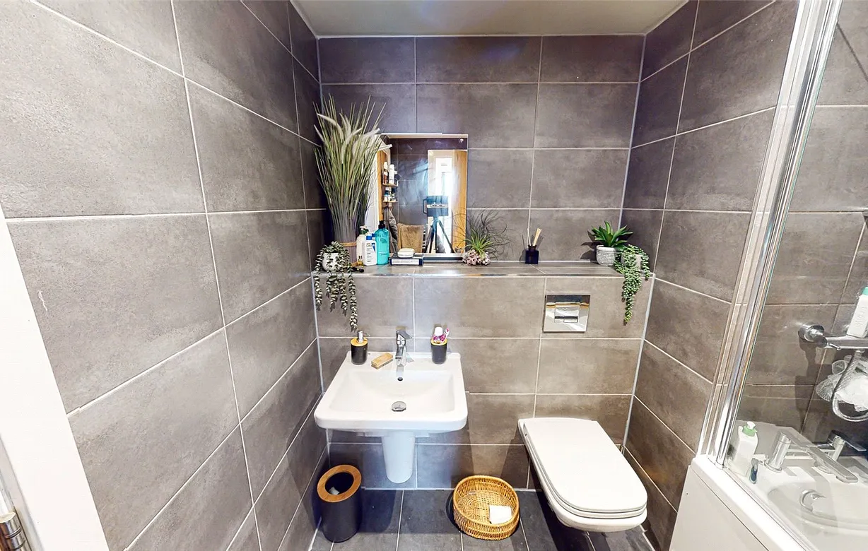 2 bedroom apartment for sale - Bentley Hurst