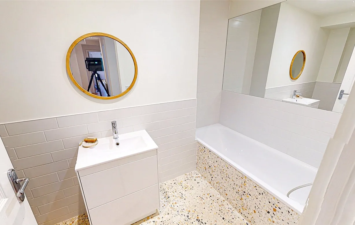 2 bedroom apartment for sale - Bentley Hurst