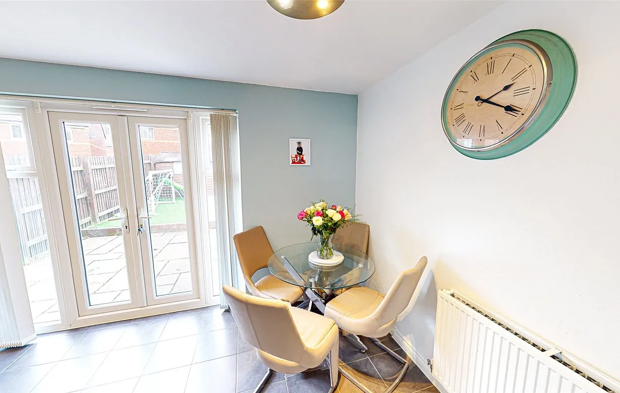 3 bedroom house for sale - Bentley Hurst