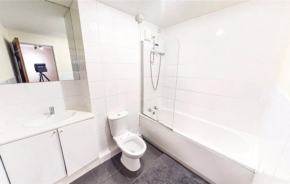 1 bedroom apartment to rent - Bentley Hurst