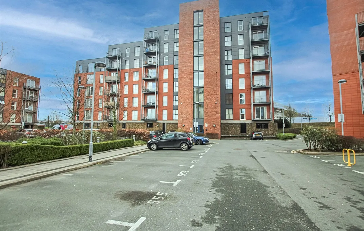 2 bedroom apartment to rent - Bentley Hurst