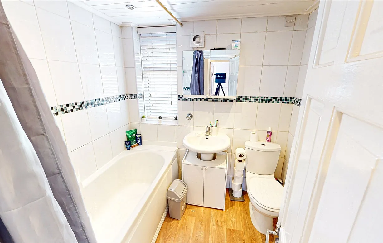 3 bedroom house for sale - Bentley Hurst