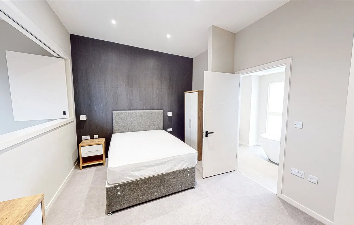 3 bedroom apartment to rent - Bentley Hurst