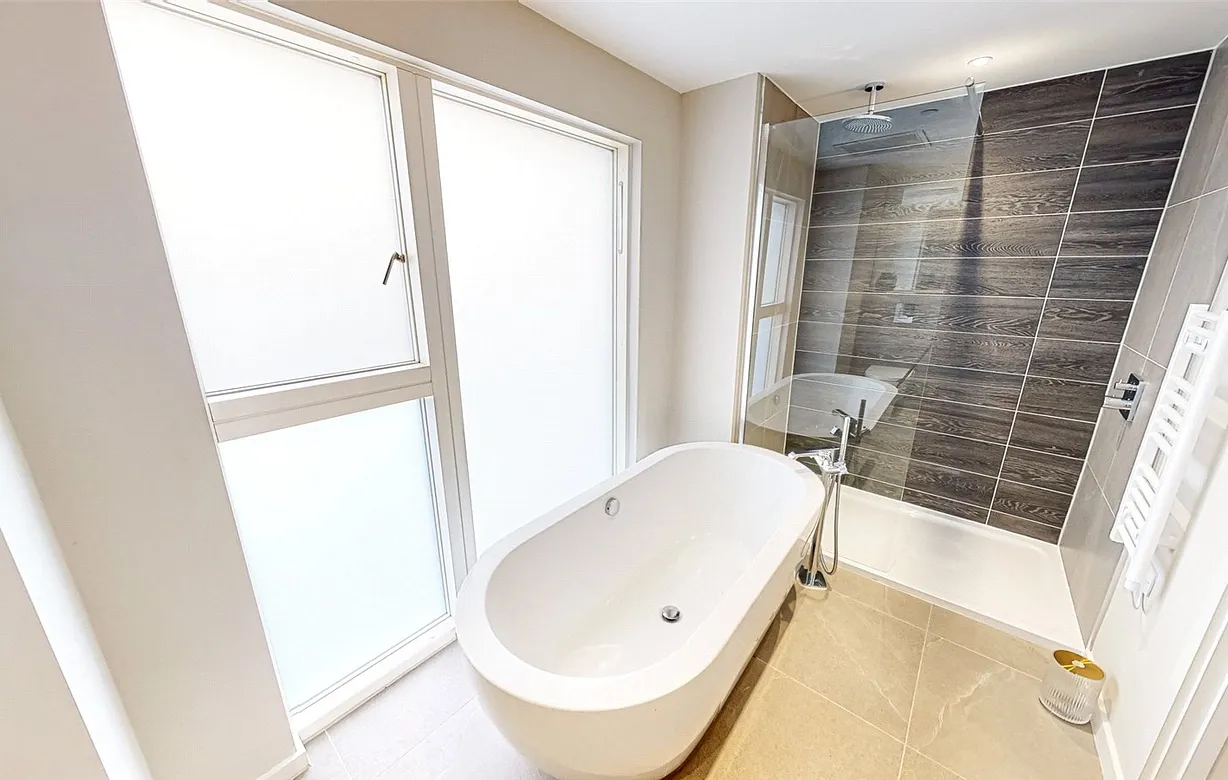 3 bedroom apartment to rent - Bentley Hurst