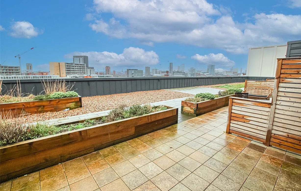 3 bedroom apartment to rent - Bentley Hurst