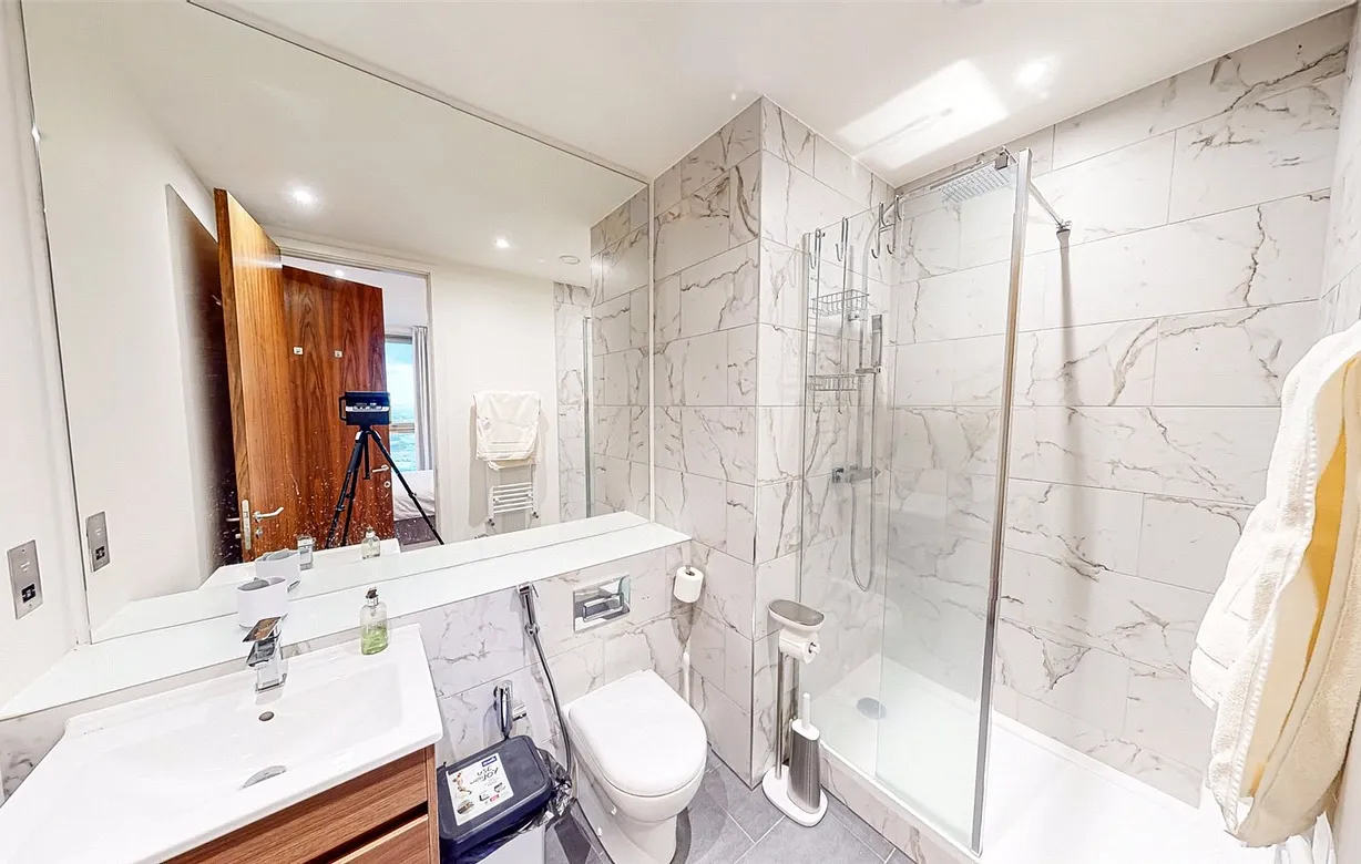 2 bedroom apartment for sale - Bentley Hurst