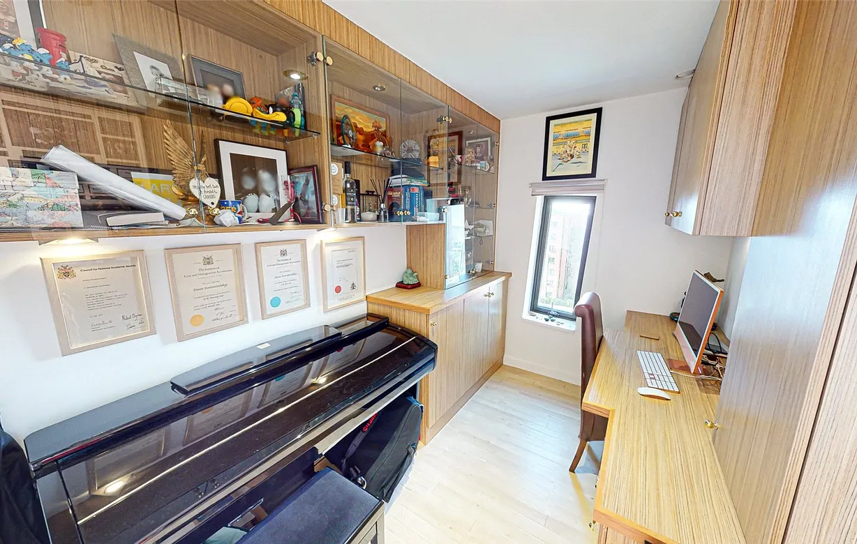 3 bedroom apartment for sale - Bentley Hurst