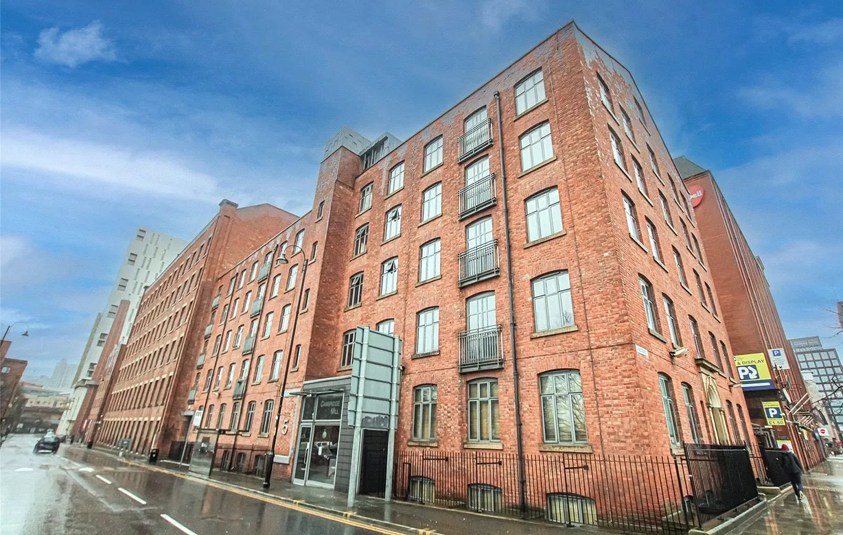 2 bedroom apartment to rent - Bentley Hurst