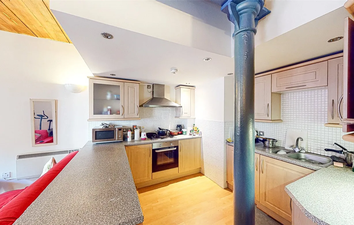 2 bedroom apartment to rent - Bentley Hurst
