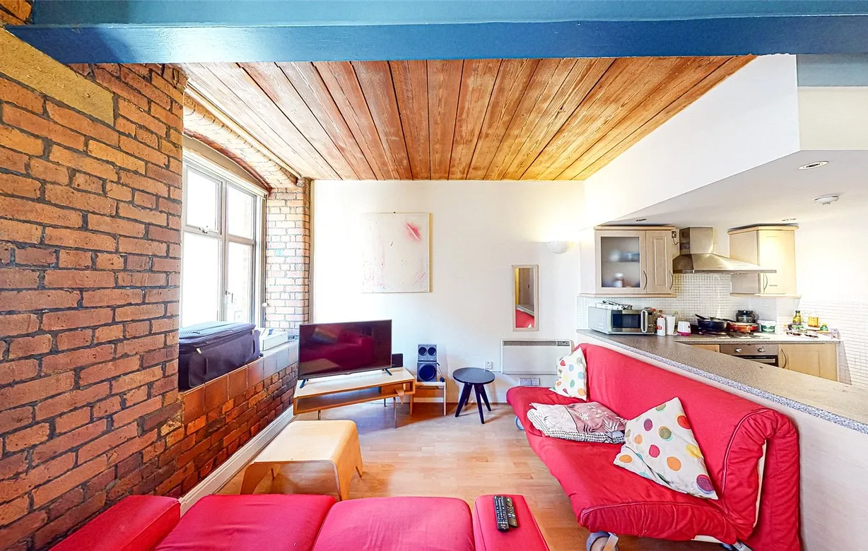 2 bedroom apartment to rent - Bentley Hurst