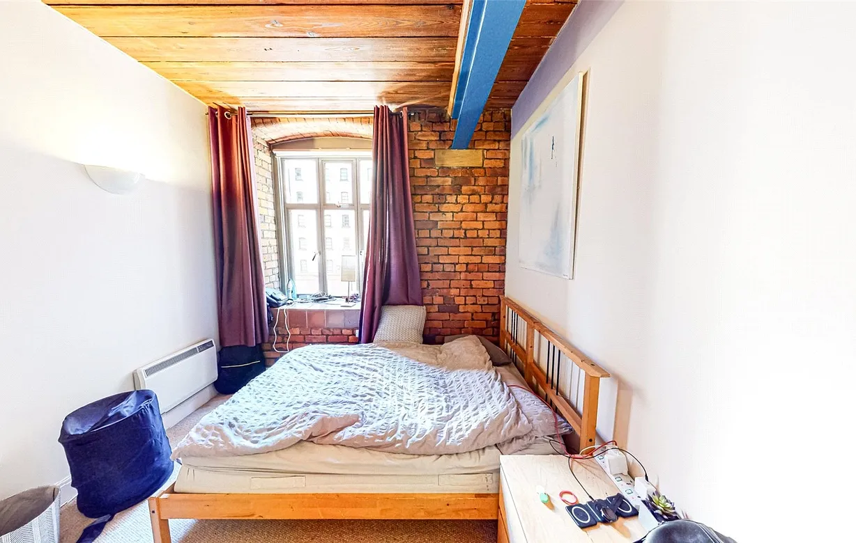 2 bedroom apartment to rent - Bentley Hurst