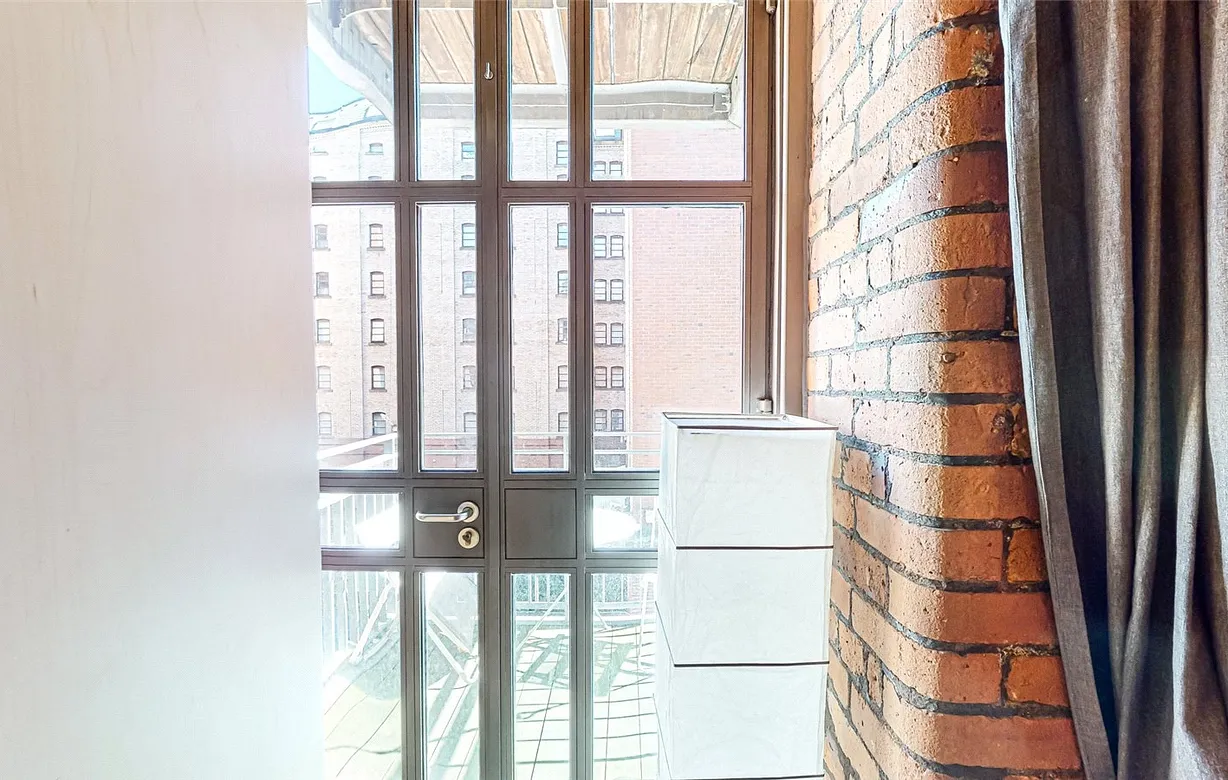 2 bedroom apartment to rent - Bentley Hurst