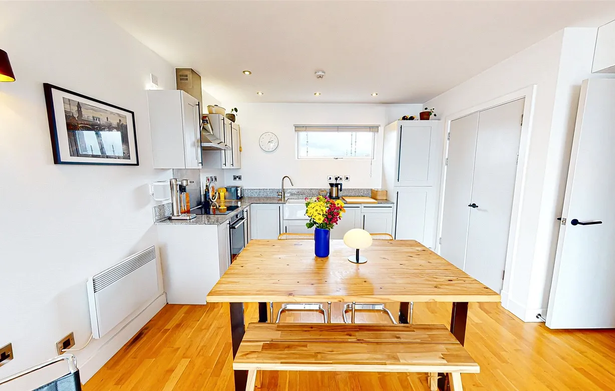 2 bedroom apartment for sale - Bentley Hurst
