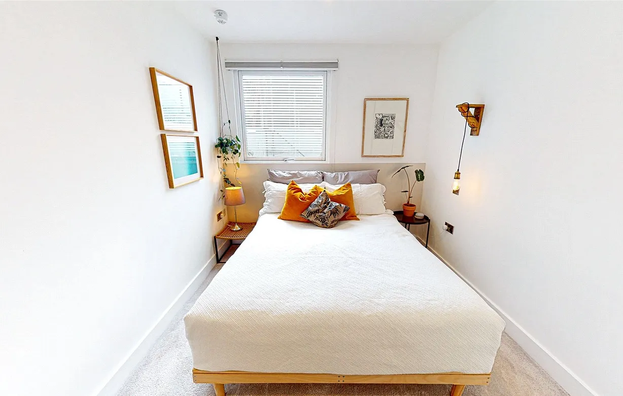 2 bedroom apartment for sale - Bentley Hurst