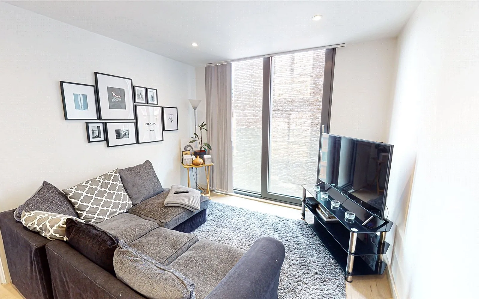 2 bedroom apartment for sale - Bentley Hurst