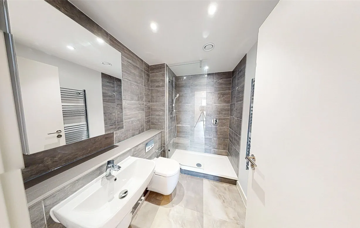 2 bedroom apartment to rent - Bentley Hurst