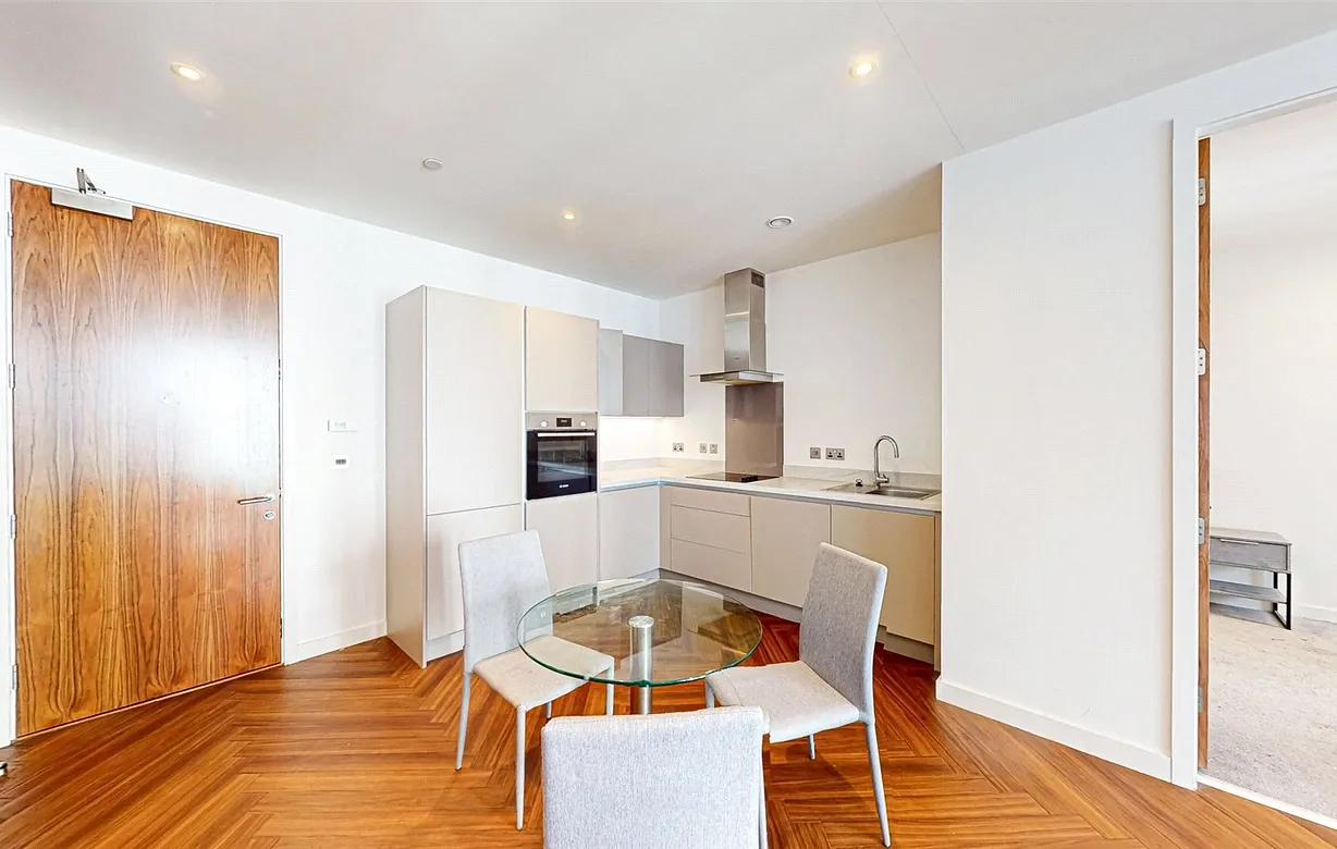 2 bedroom apartment to rent - Bentley Hurst