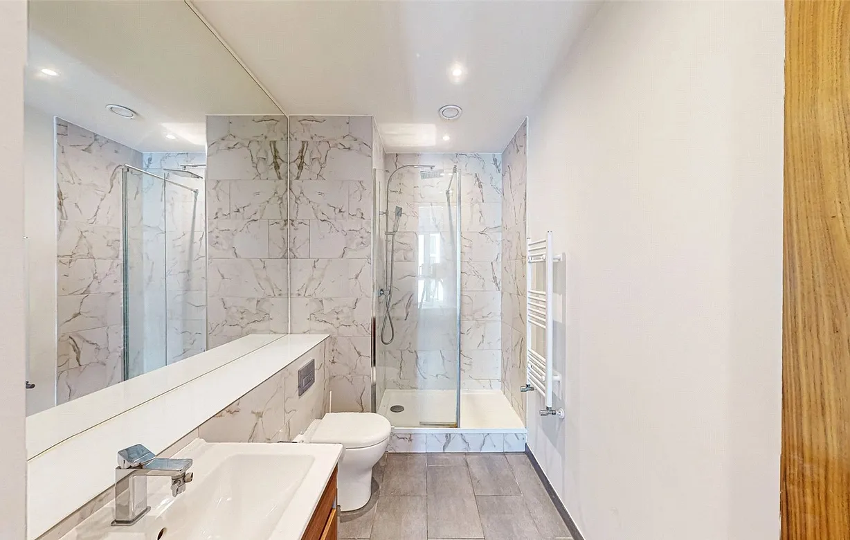 2 bedroom apartment to rent - Bentley Hurst