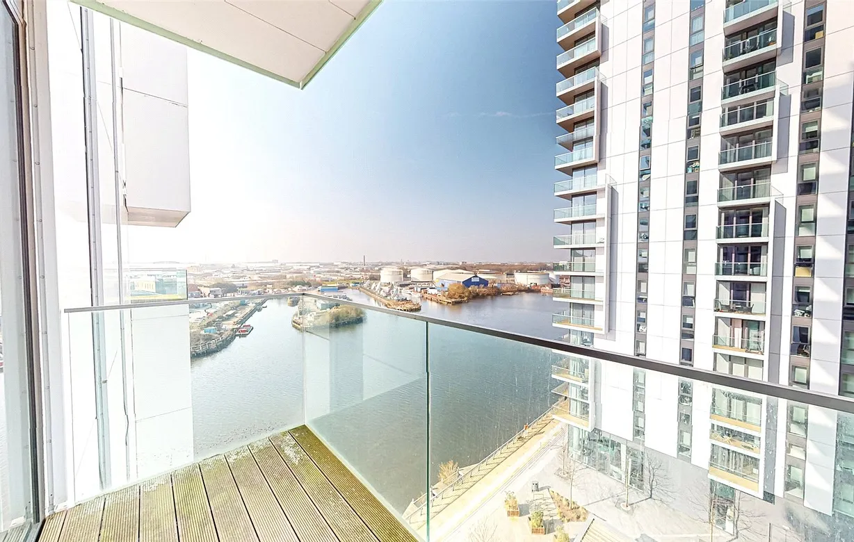 2 bedroom apartment to rent - Bentley Hurst