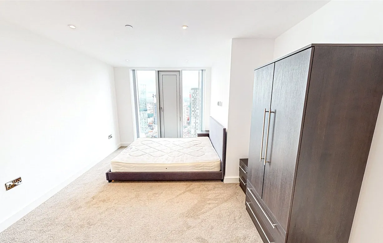 2 bedroom apartment to rent - Bentley Hurst