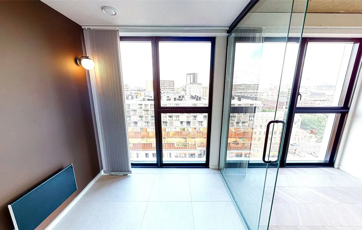 2 bedroom apartment to rent - Bentley Hurst