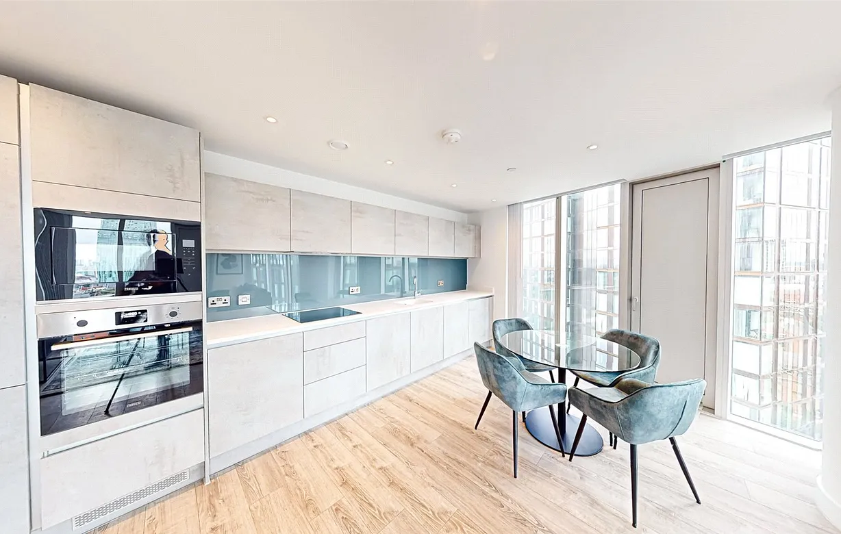 2 bedroom apartment to rent - Bentley Hurst