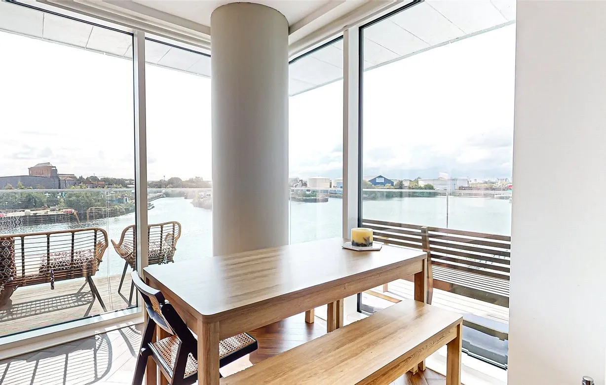 2 bedroom apartment for sale - Bentley Hurst