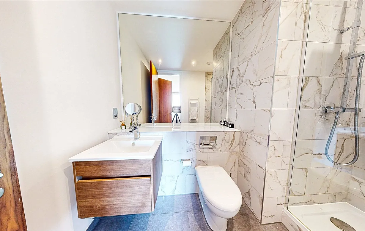 2 bedroom apartment for sale - Bentley Hurst