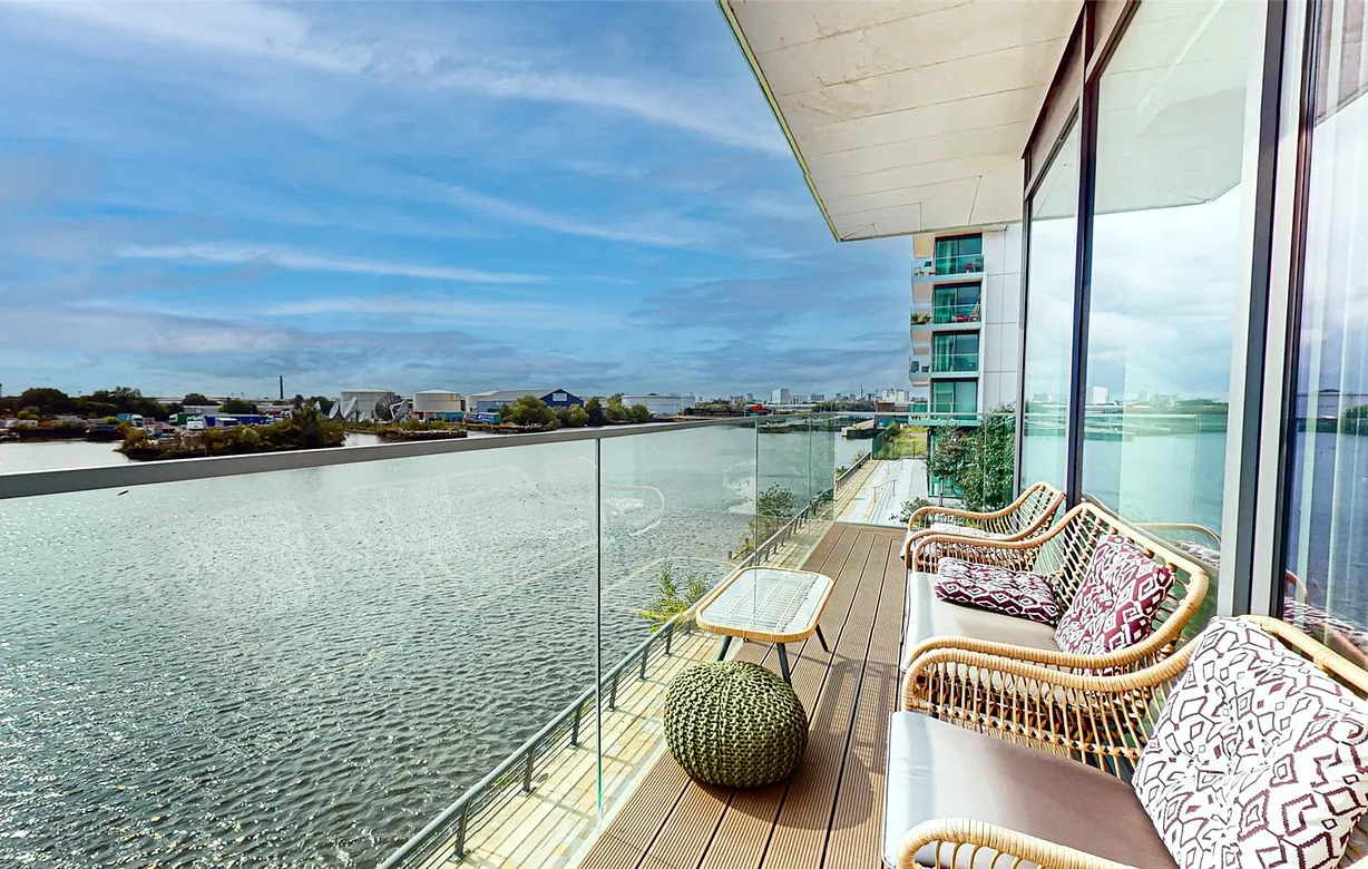 2 bedroom apartment for sale - Bentley Hurst