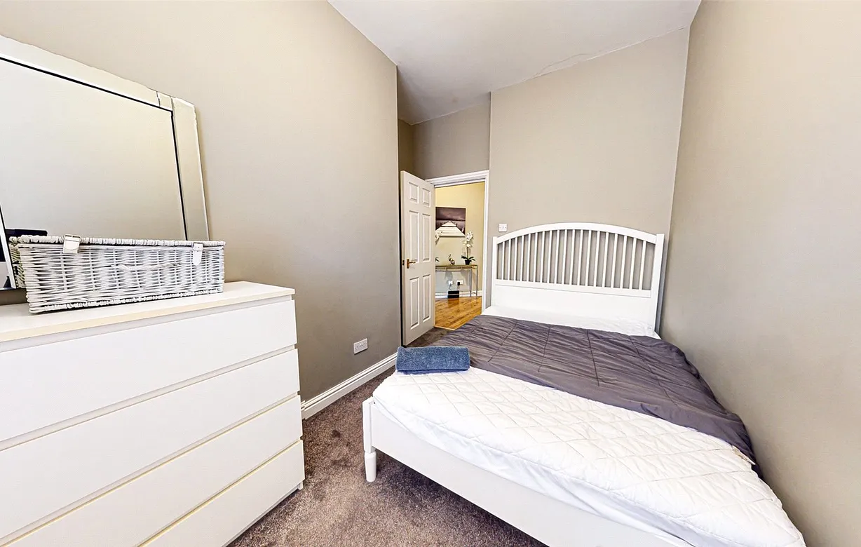 2 bedroom apartment for sale - Bentley Hurst