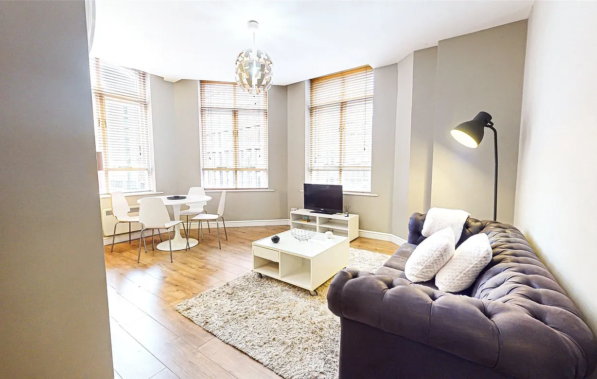 2 bedroom apartment for sale - Bentley Hurst