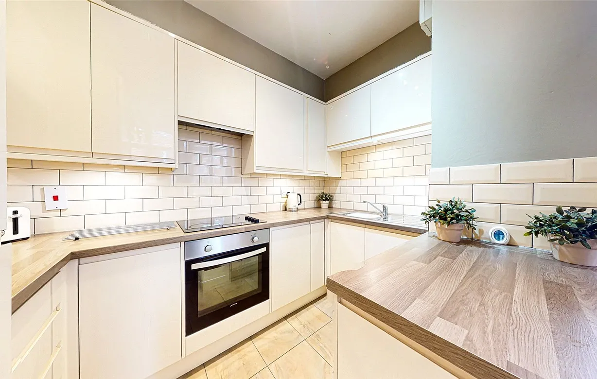 2 bedroom apartment for sale - Bentley Hurst