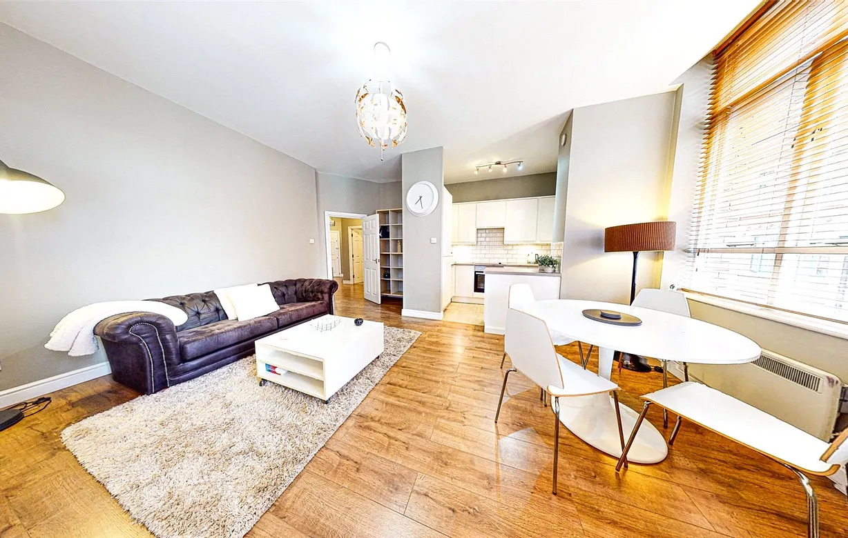 2 bedroom apartment for sale - Bentley Hurst