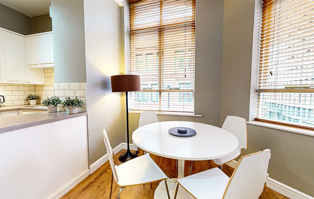 2 bedroom apartment for sale - Bentley Hurst