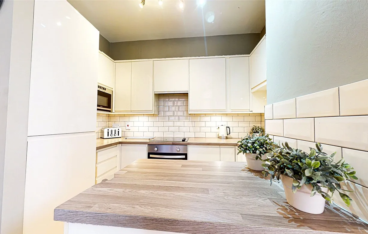 2 bedroom apartment for sale - Bentley Hurst