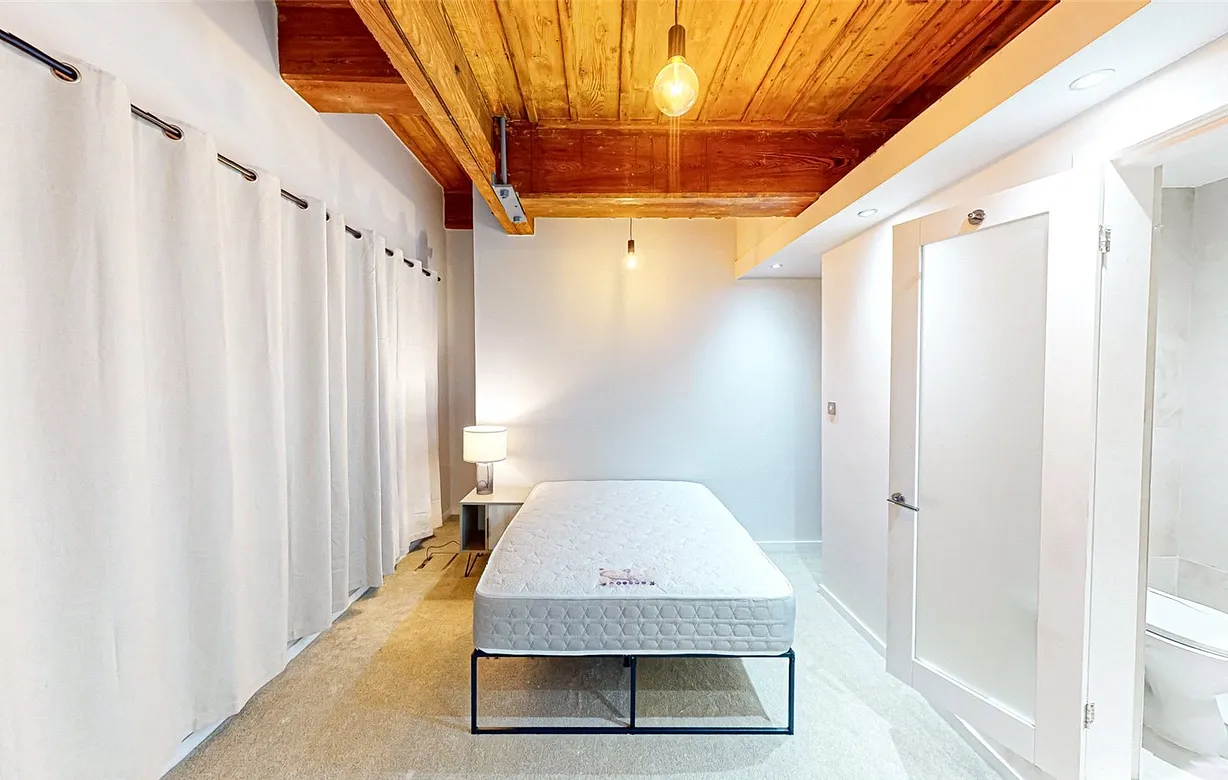 2 bedroom apartment to rent - Bentley Hurst