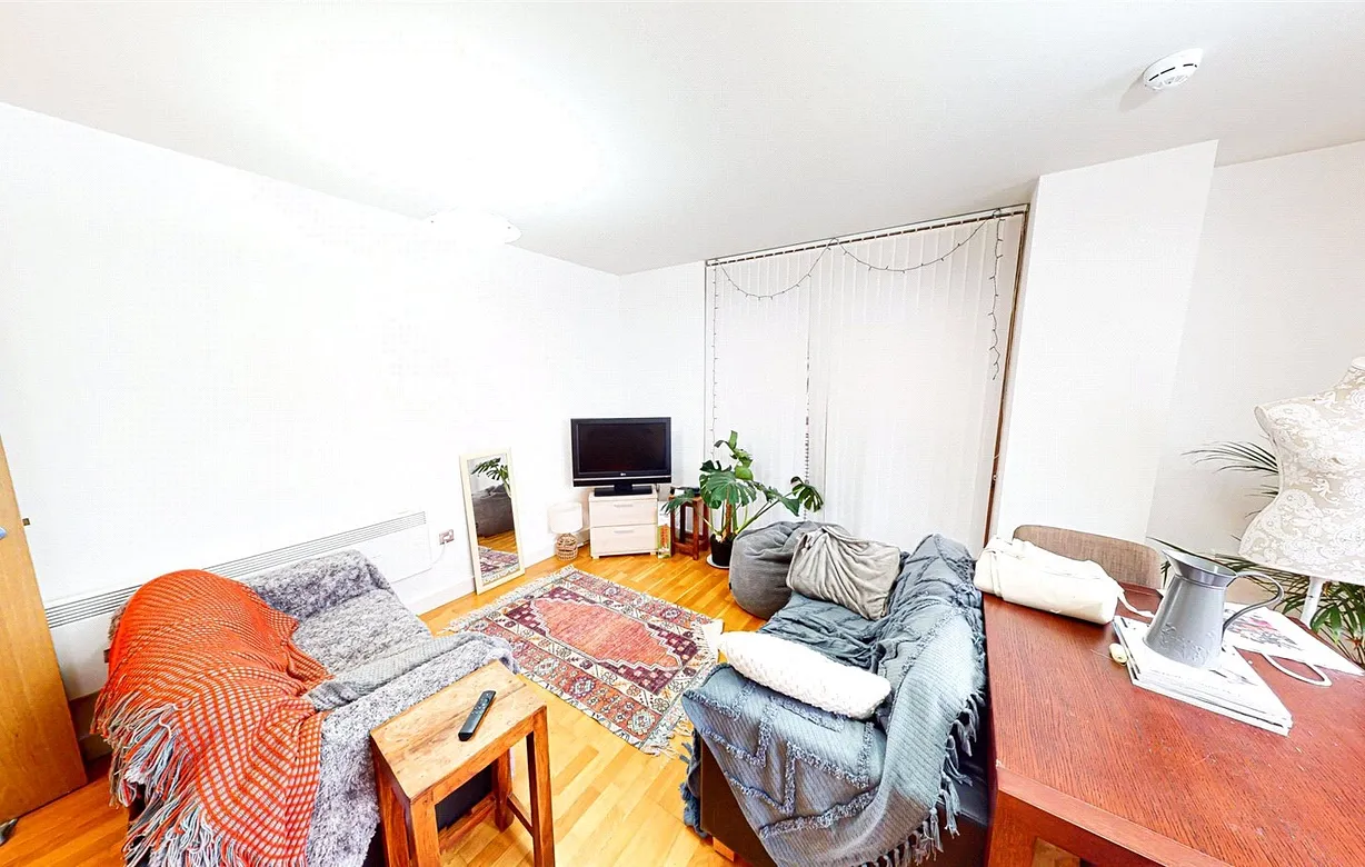 2 bedroom apartment to rent - Bentley Hurst