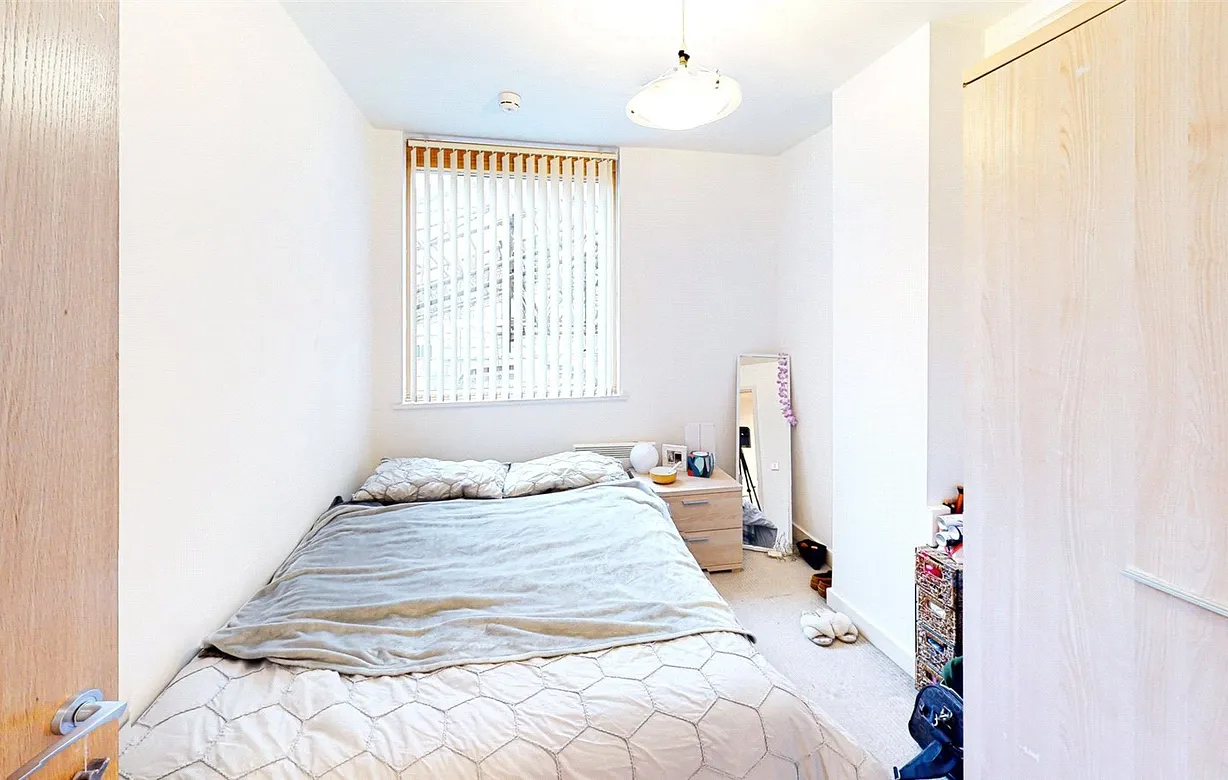 2 bedroom apartment to rent - Bentley Hurst