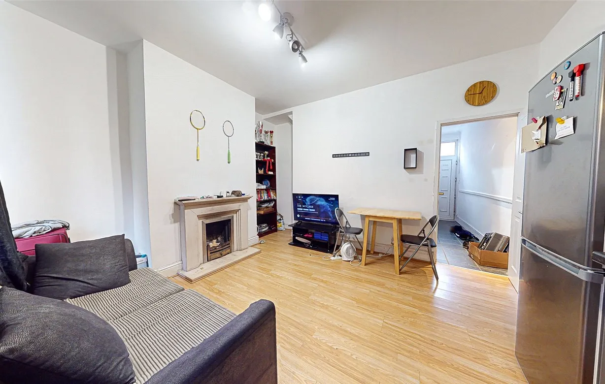 2 bedroom house for sale - Bentley Hurst