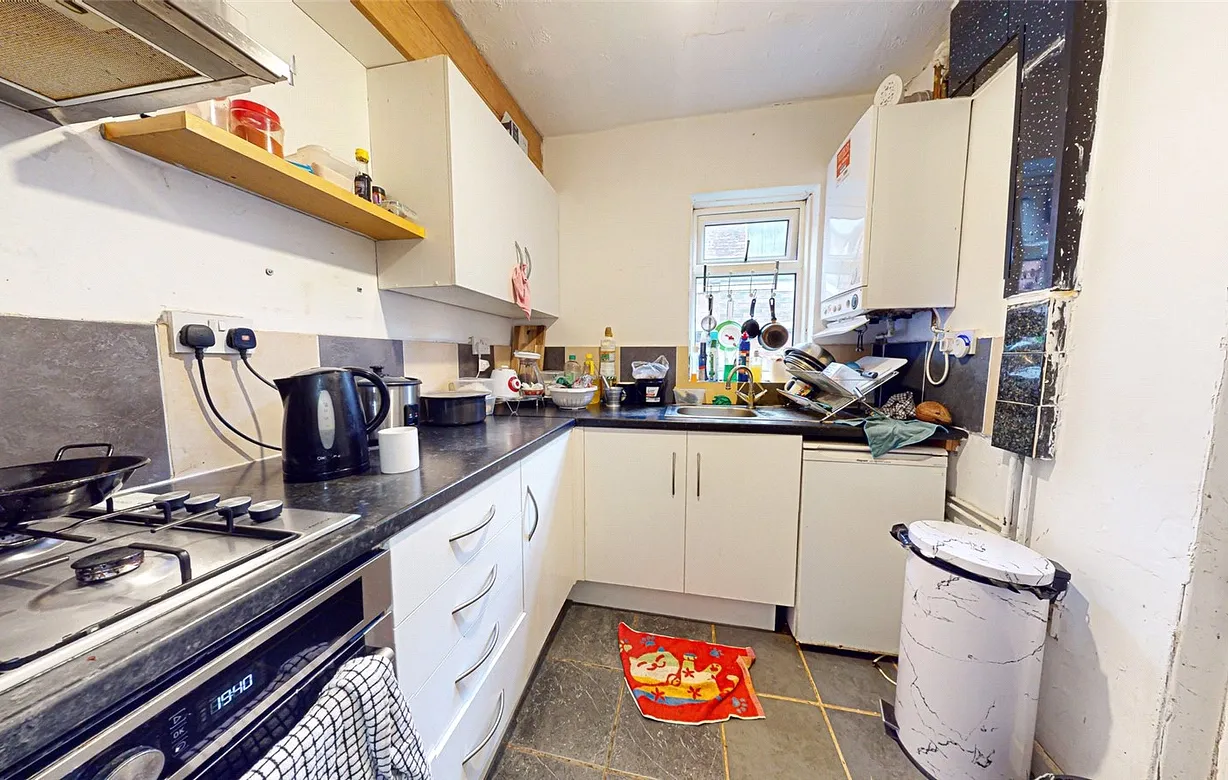2 bedroom house for sale - Bentley Hurst