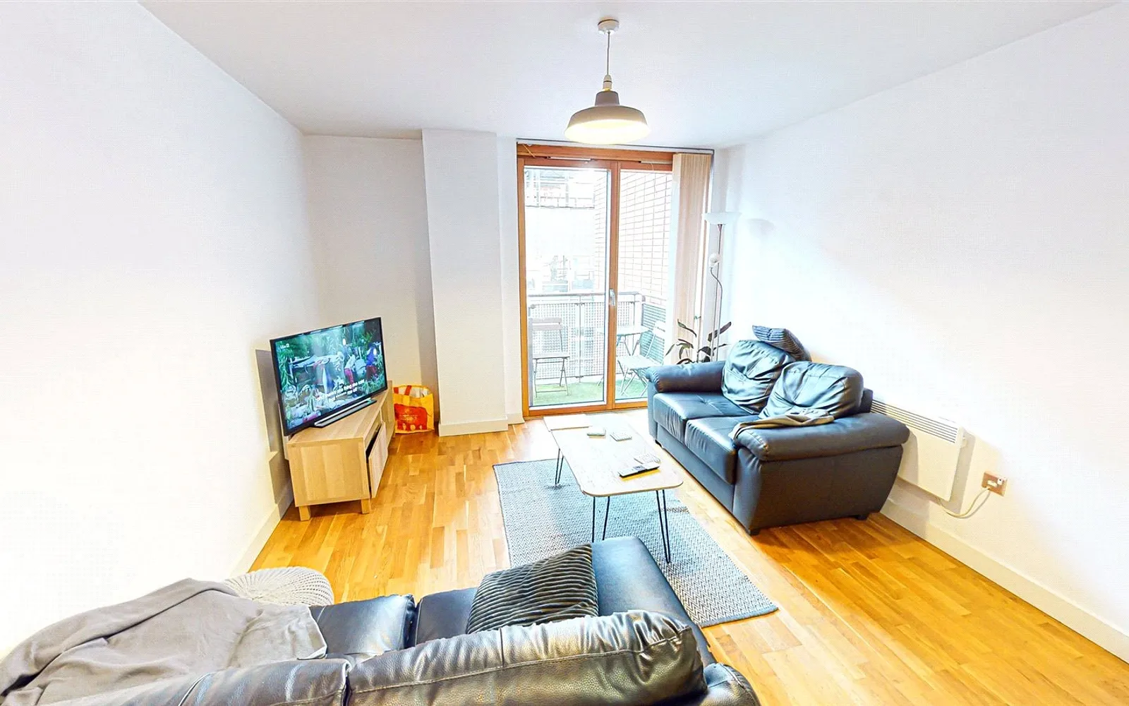 2 bedroom apartment to rent - Bentley Hurst