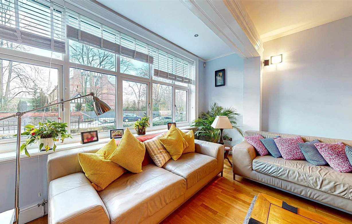 2 bedroom apartment for sale - Bentley Hurst